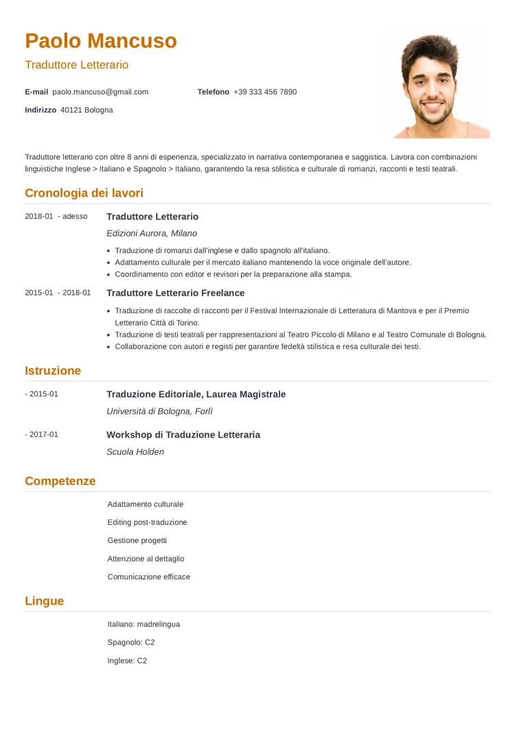 Esempio di CV moderno per traduttore letterario con foto