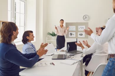 Curriculum addetto alle vendite: guida con 4 esempi CV